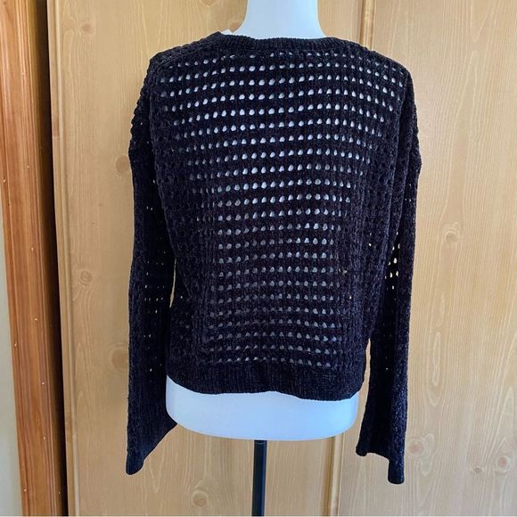 Express • Chenille Chunky Open Knit Vneck Sweater in Black - Picture 9 of 12